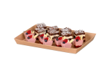 äußerst stabil und bereits aufgerichtet – auch für Torten und Patisserie geeignet