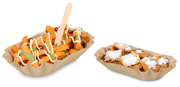 Pommesschalen mit Pommes und Gebäck