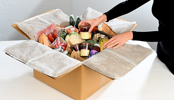 Verpackte Lebensmittel in Thermoverpackung aus Hanf