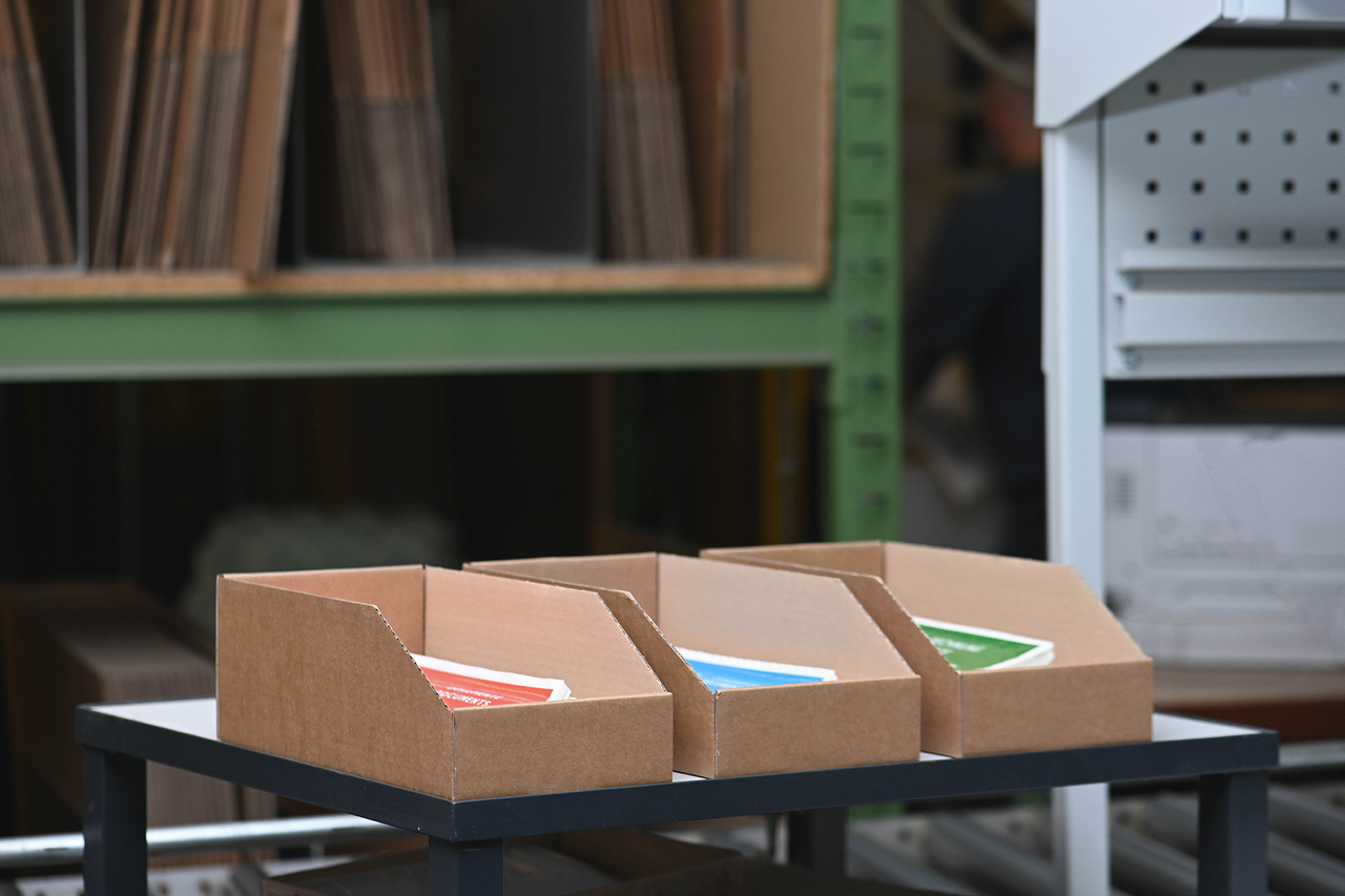 Boîte de rangement en carton ondulé