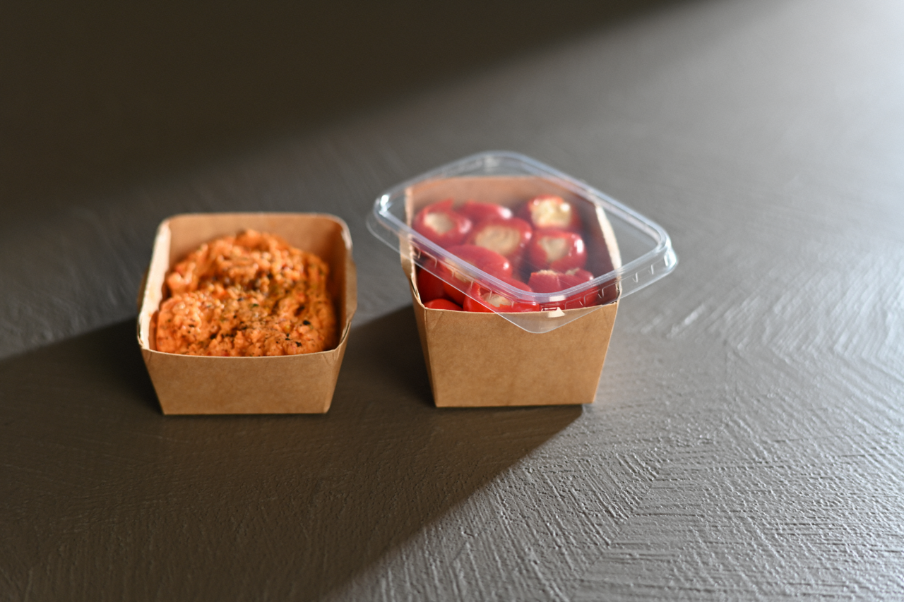 Assorti au pot en carton brun rectangulaire pour produits fins  