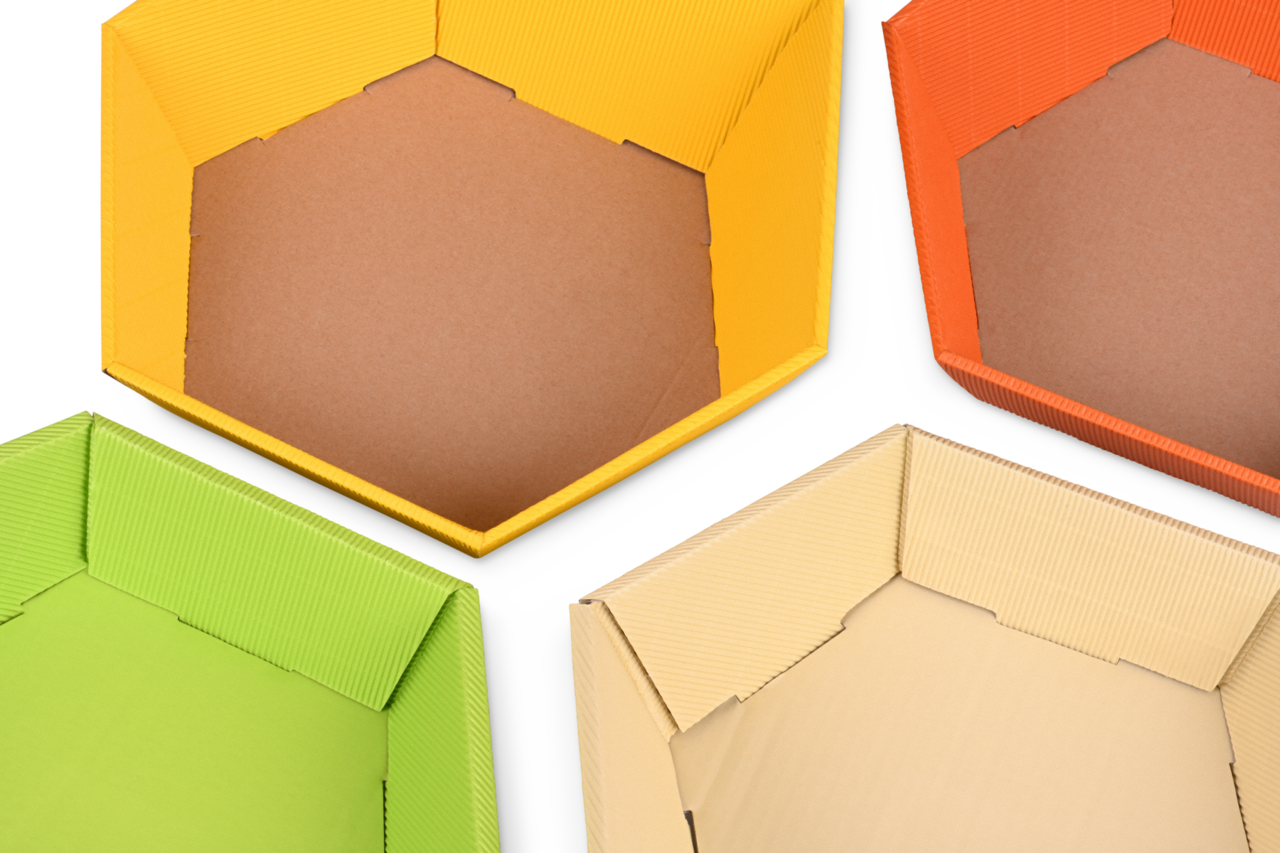 panier cadeau vert clair et crème à l'intérieur imprimé, jaune et orange à l'intérieur brun non imprimé 