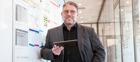 Nos experts en impression se feront un plaisir de vous informer sur notre assortiment complète de services Nos experts en impression se feront un plaisir de vous informer sur notre assortiment complète de services