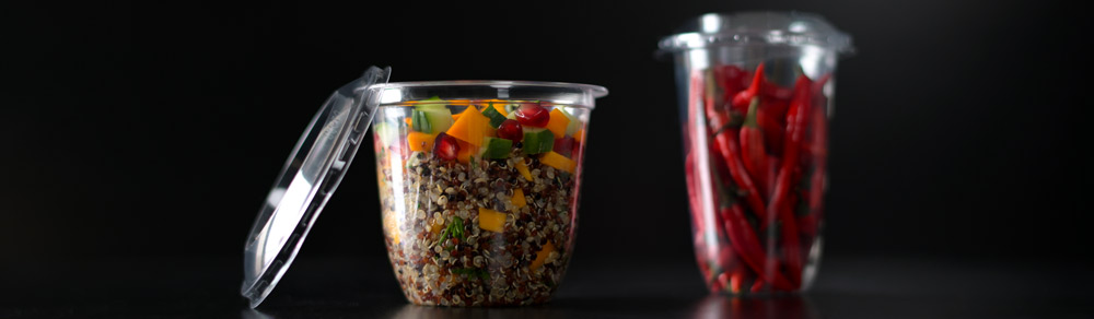 Feinkostbecher mit Quinoa-Salat