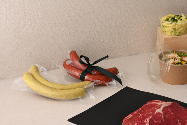 Würste in Vakuum Beuteln