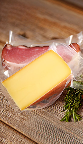 Wurst & Käse eingeschweisst in Siegelrandbeutel Wurst & Käse eingeschweisst in Siegelrandbeutel