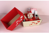 Geschenkkorb mit Herzen