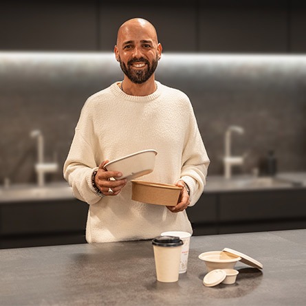 Kunde testet Take-Away Verpackungen von RAUSCH