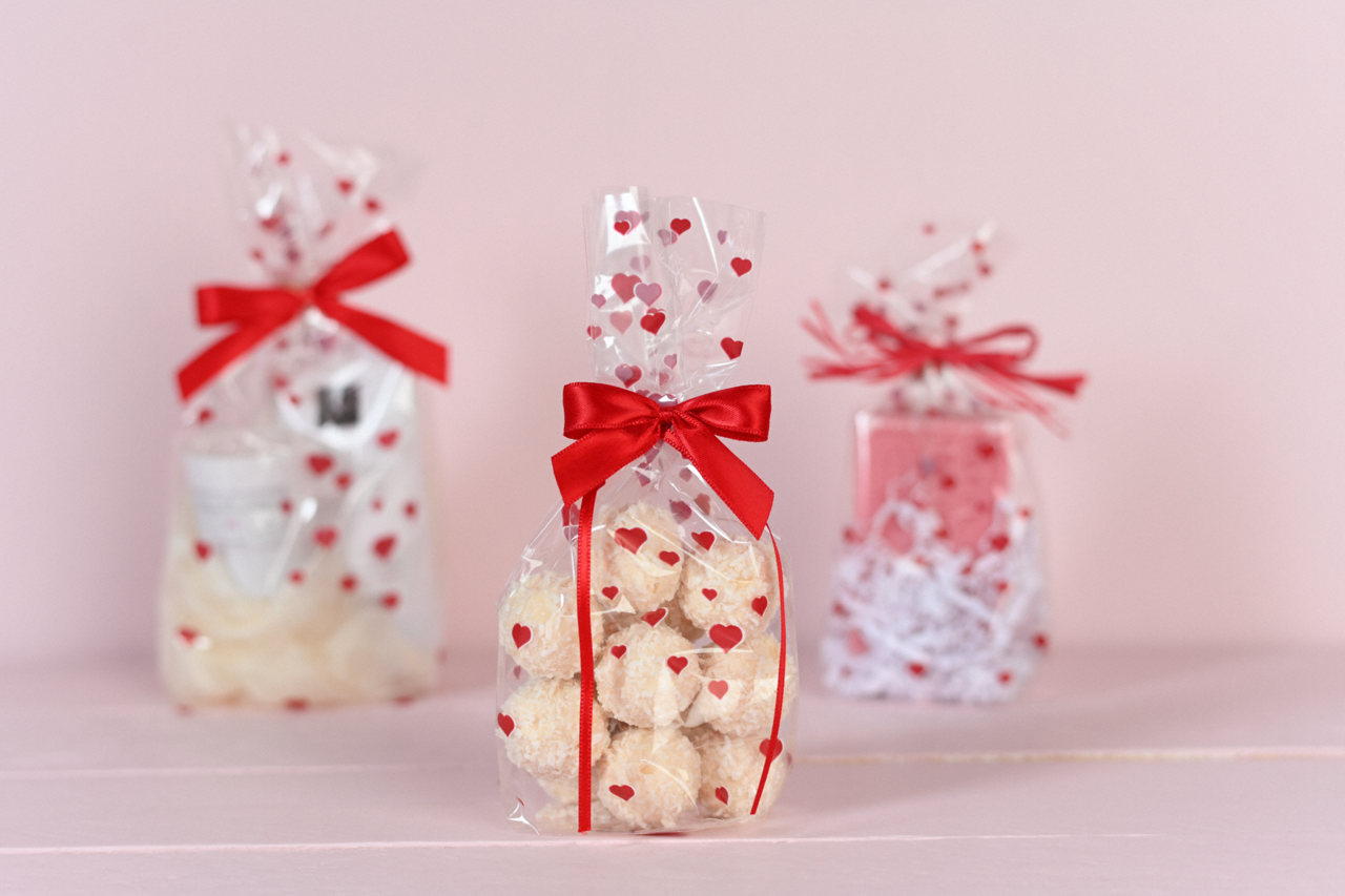 Geschenkbeutel mit Herz-Motiv für den Muttertag, Valentinstag oder kleinen Geschenken von Herzen  