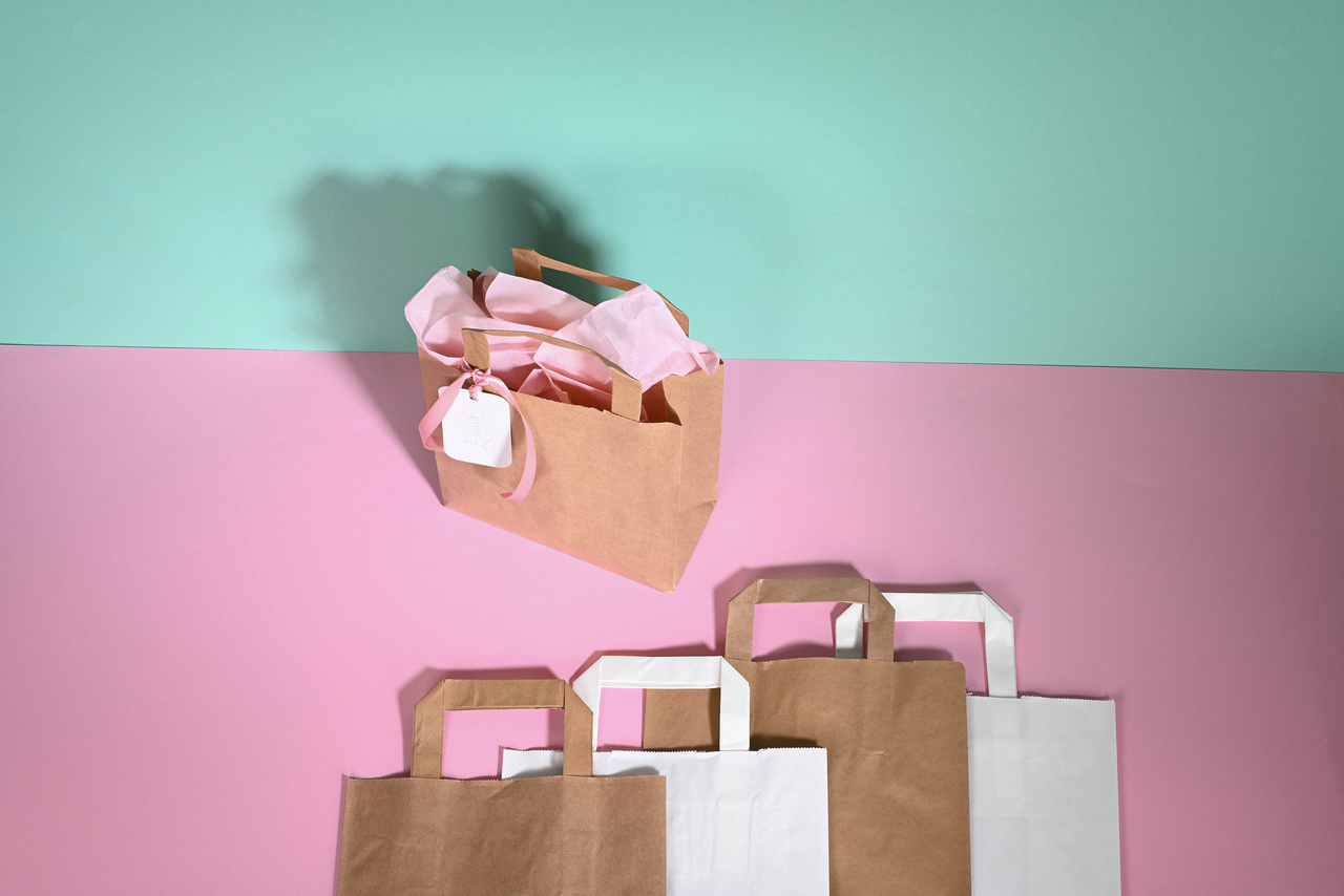 Tragetasche aus Kraftpapier