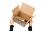 Blitzschnell aufgerichtet! Box seitlich zusammendrücken – Boden richtet sich selbstständig auf und ist fixiert.