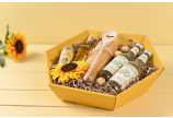 … oder Saison – legen Sie dafür Präsente und Deko in den stabilen Geschenkkorb 