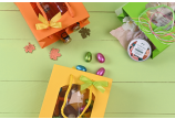 stabile Geschenktaschen aus Papier in bunten Frühlingsfarben bereiten zusätzlich Freude beim Schenken 
