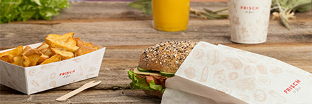 Take-away-Verpackungen in rustikaler Verkaufsumgebung Take-away-Verpackungen in rustikaler Verkaufsumgebung