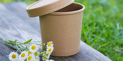 Suppenbecher in der Natur